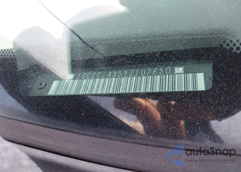 2009 Chevrolet Silverado 1500 Work Truck z USA, uszkodzony, nr VIN 1GCEC14X39Z107630